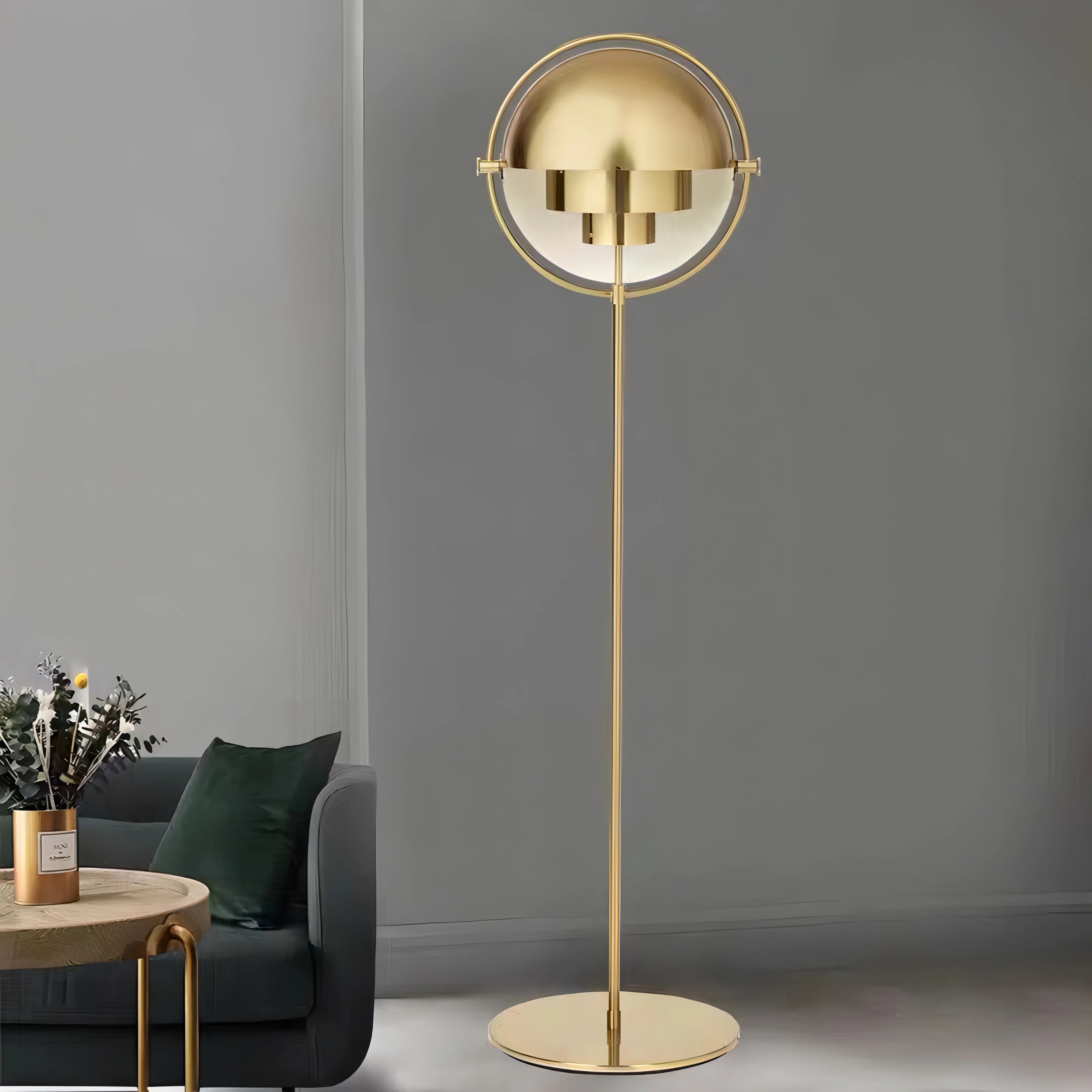 Lampadaire Design "Multi-Lite" de GUBI par Louis Weisdorf