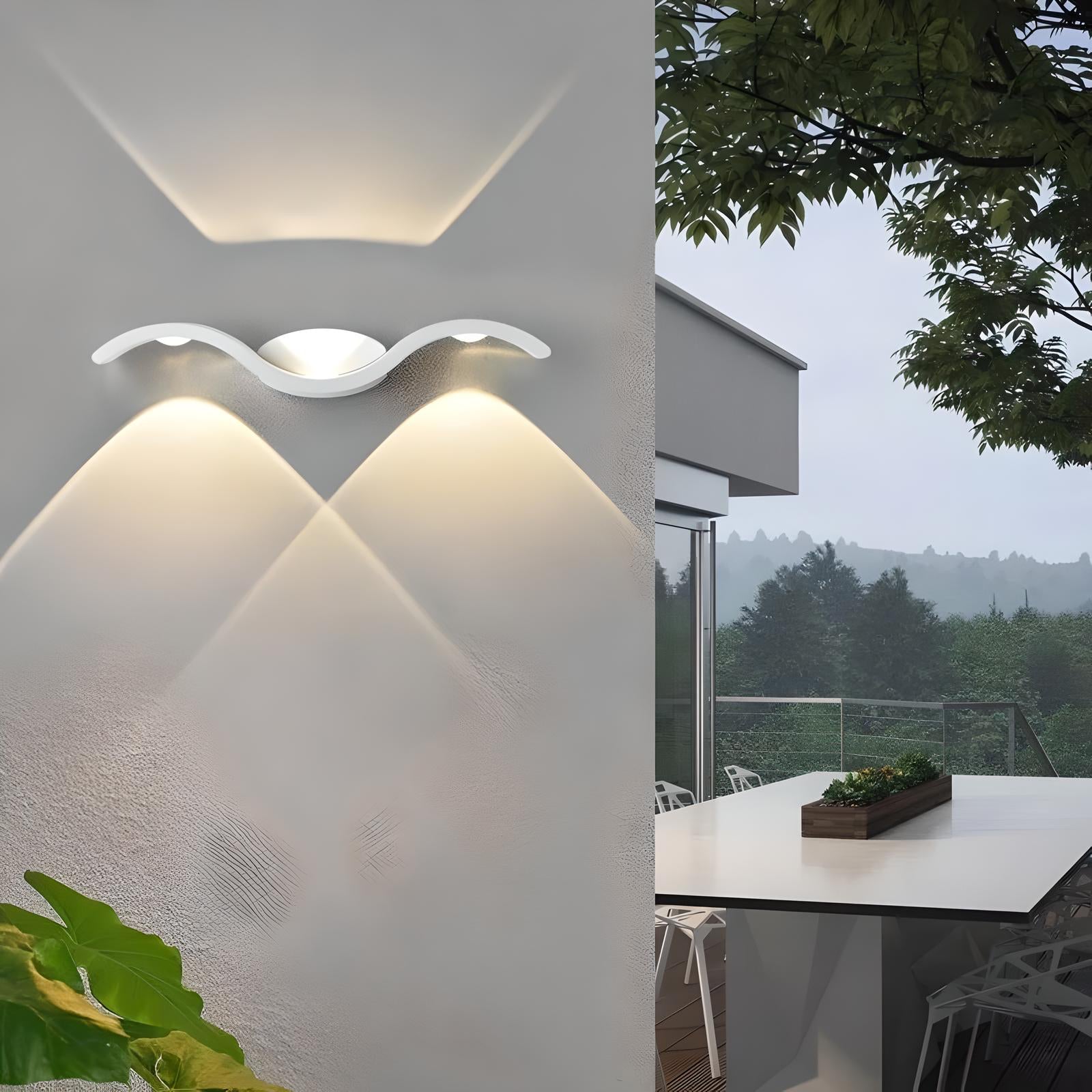 Applique Murale LED Design "Vague Elegante"