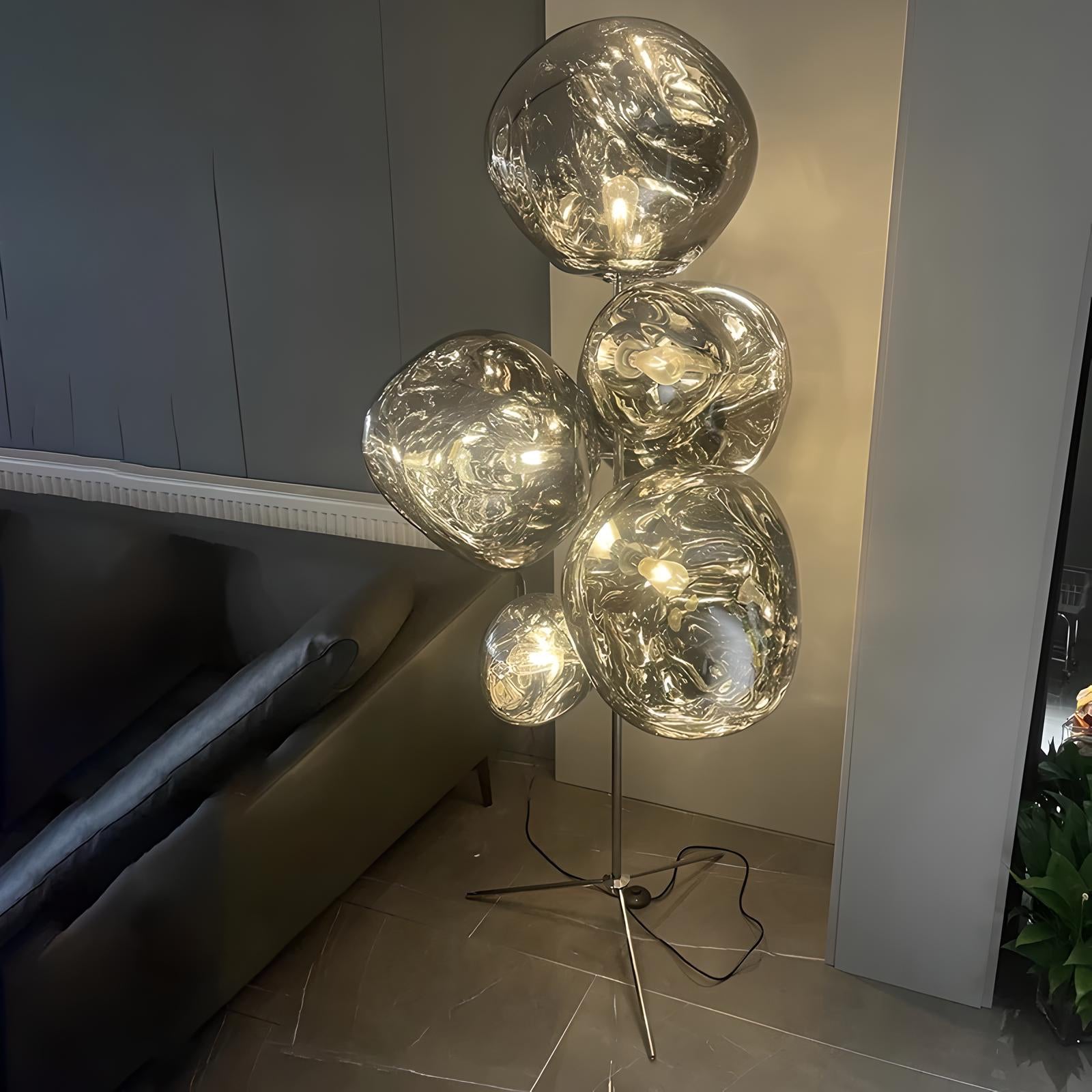 Lampadaire Design "Melt" par Tom Dixon