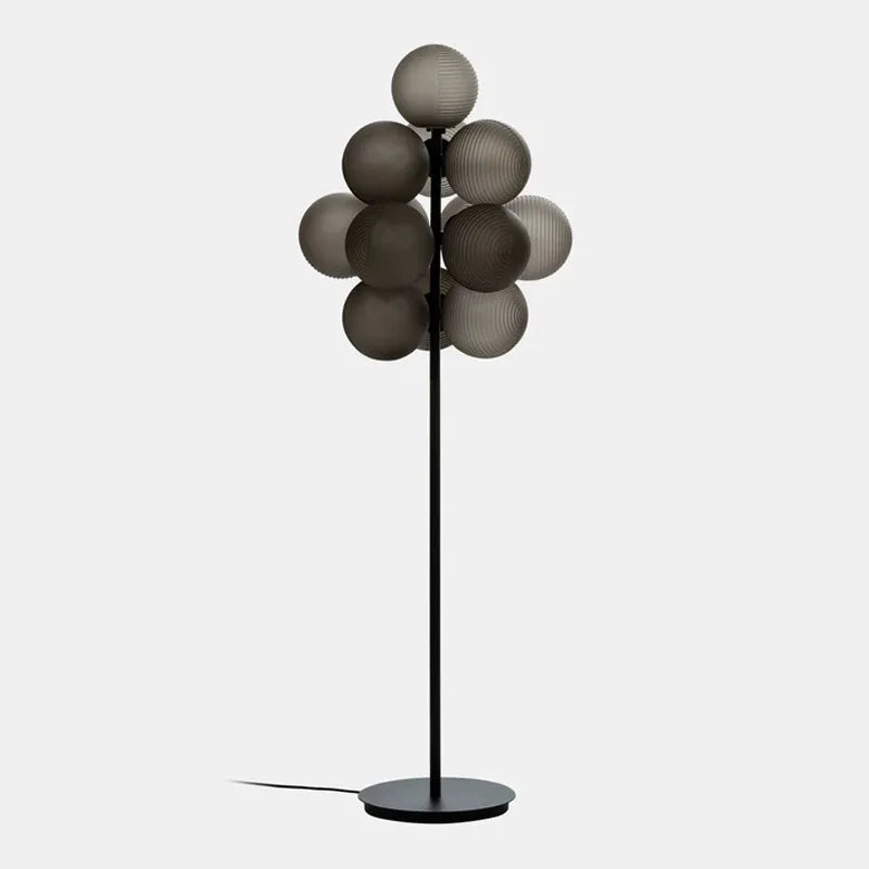 Lampadaire "Stellar Grape" par Sebastian Herkner