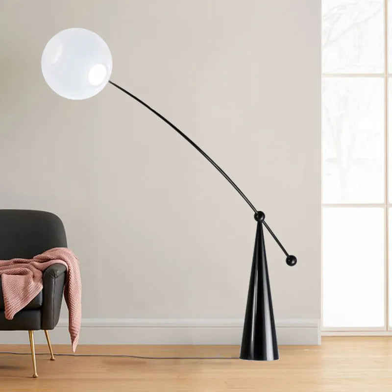 Lampadaire Design Italien "Arc Minimaliste"