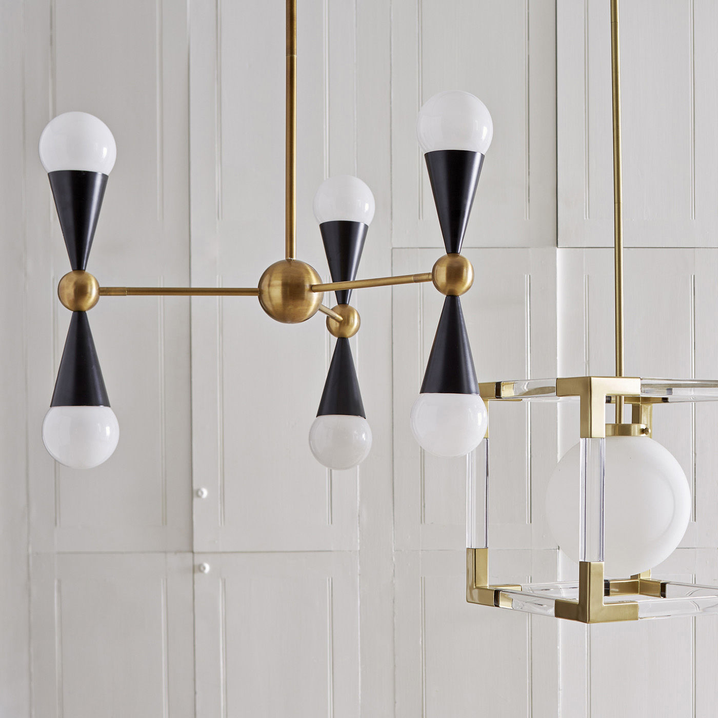 Lustre Moderne Haut de Gamme "Carcas" par Jonathan Adler